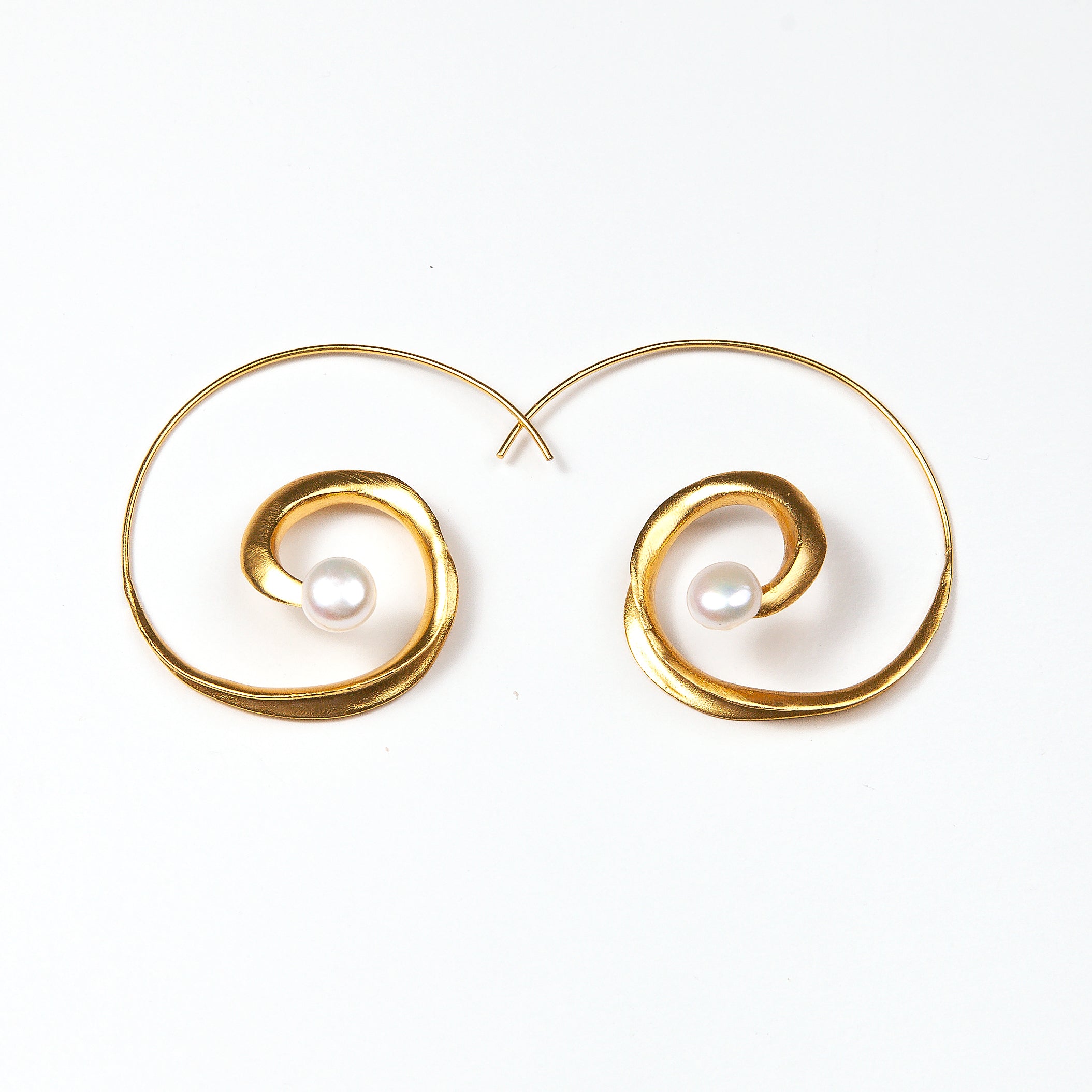 Snail Pearl Swirl Earrings